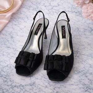 𝅺nina New York Dressy Peep Toe Heels